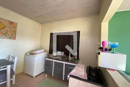 Casa à venda com 140m², 2 quartos e 2 vagasCozinha e Área de Serviço