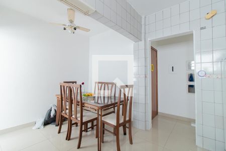 Apartamento à venda com 74m², 2 quartos e sem vagaCozinha e Área de Serviço