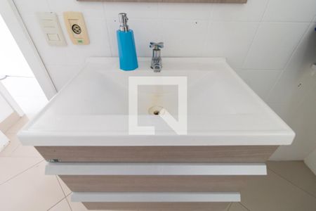 Apartamento à venda com 74m², 2 quartos e sem vagaBanheiro
