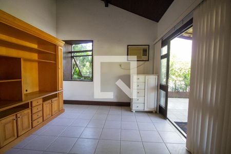 Sala de casa de condomínio à venda com 4 quartos, 79m² em Vargem Grande, Rio de Janeiro