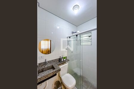 Banheiro de apartamento para alugar com 1 quarto, 30m² em Jardim Helena, São Paulo