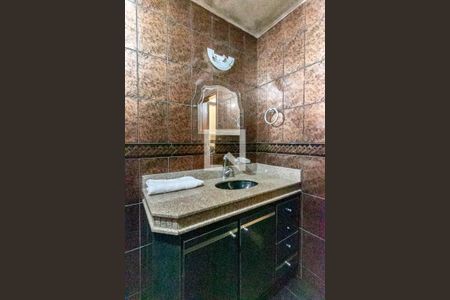 Casa para alugar com 720m², 4 quartos e 4 vagasBanheiro Social