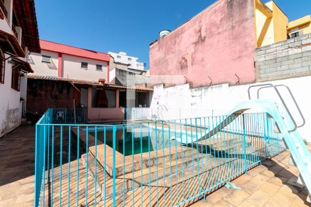 Casa para alugar com 720m², 4 quartos e 4 vagasÁrea comum - Piscina