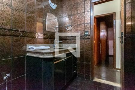 Casa para alugar com 720m², 4 quartos e 4 vagasBanheiro Social