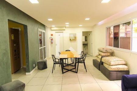 Studio à venda com 28m², 1 quarto e sem vaga Studio à venda com 28m², 1 quarto e sem vagaÁrea comum - Salão de festas