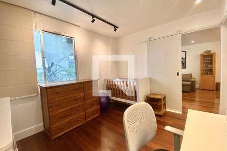 Quarto  de apartamento para alugar com 2 quartos, 92m² em Jardim Botânico, Rio de Janeiro