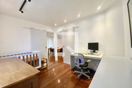 Quarto  de apartamento para alugar com 2 quartos, 92m² em Jardim Botânico, Rio de Janeiro