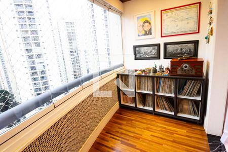 Varanda da Sala de apartamento à venda com 4 quartos, 136m² em Jardim Monte Alegre, Taboão da Serra