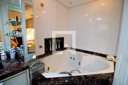 Apartamento à venda com 136m², 4 quartos e 2 vagasBanheiro da Suíte