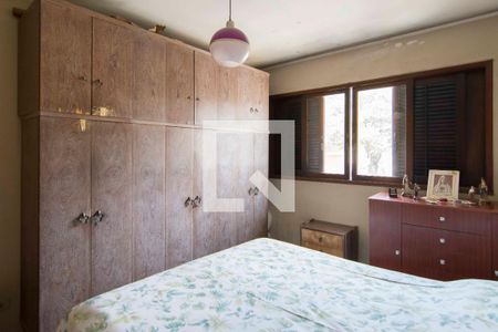 Casa à venda com 350m², 4 quartos e 3 vagasSuíte