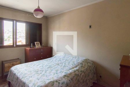 Casa à venda com 350m², 4 quartos e 3 vagasSuíte