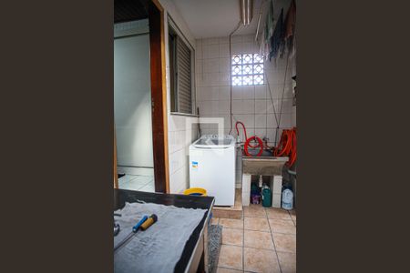 Casa à venda com 142m², 3 quartos e 2 vagas Casa à venda com 142m², 3 quartos e 2 vagasÁrea de Serviço