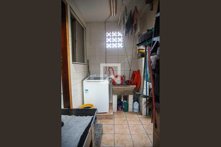 Casa à venda com 142m², 3 quartos e 2 vagas Casa à venda com 142m², 3 quartos e 2 vagasÁrea de Serviço