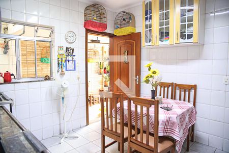 Casa à venda com 142m², 3 quartos e 2 vagas Casa à venda com 142m², 3 quartos e 2 vagasCozinha