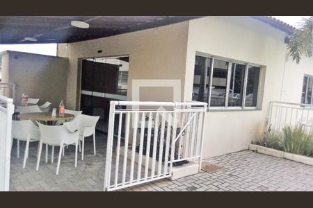 Apartamento à venda com 65m², 2 quartos e sem vagaÁrea comum