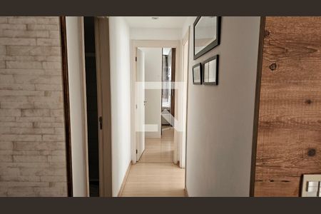 Apartamento à venda com 65m², 2 quartos e sem vagaCorredor