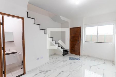 Casa de condomínio à venda com 64m², 2 quartos e 1 vagaSala