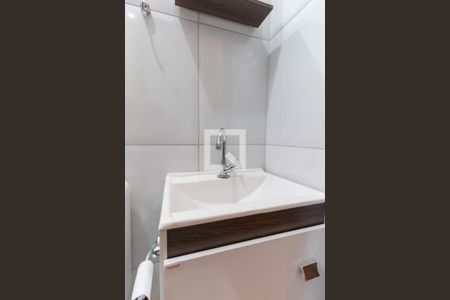 Casa de condomínio à venda com 64m², 2 quartos e 1 vagaBanheiro da Suíte 2