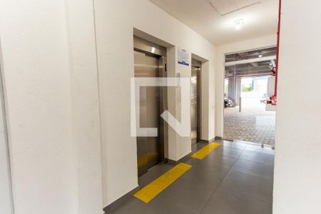 Apartamento à venda com 56m², 2 quartos e 1 vaga Apartamento à venda com 56m², 2 quartos e 1 vagaElevadores