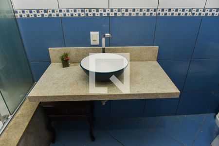 Casa à venda com 300m², 3 quartos e 2 vagasBanheiro da Suíte