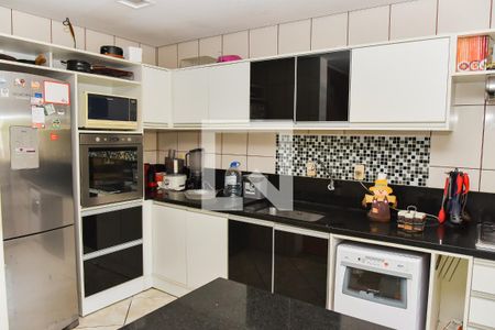 Casa à venda com 300m², 3 quartos e 2 vagasCozinha