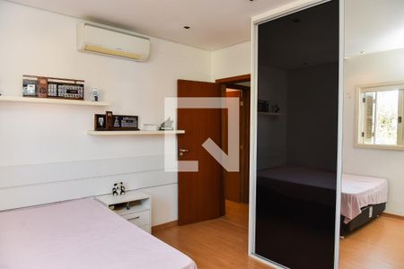 Casa à venda com 300m², 3 quartos e 2 vagasQuarto 1