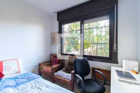 Quarto 2 de apartamento à venda com 3 quartos, 68m² em Medianeira, Porto Alegre