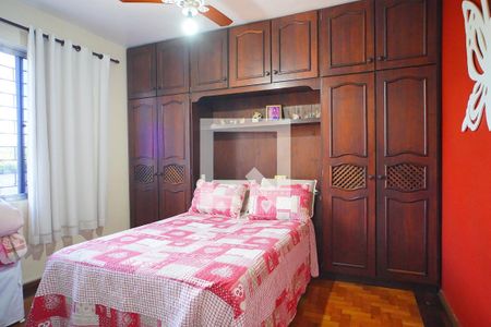 Quarto 2 de casa à venda com 3 quartos, 300m² em Jardim Itu, Porto Alegre