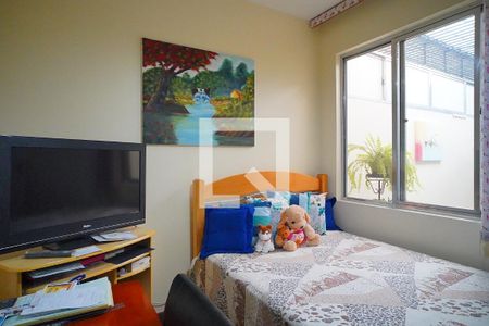 Quarto 1 de casa à venda com 3 quartos, 300m² em Jardim Itu, Porto Alegre