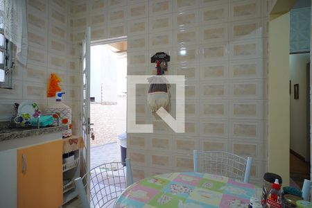 Casa à venda com 300m², 3 quartos e 2 vagasCozinha