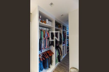 Apartamento para alugar com 112m², 2 quartos e 2 vagasCloset da suíte