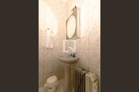 Casa à venda com 175m², 4 quartos e 3 vagasBanheiro de Serviço