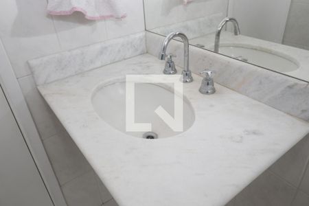 Apartamento à venda com 97m², 3 quartos e 2 vagasDetalhe banheiro
