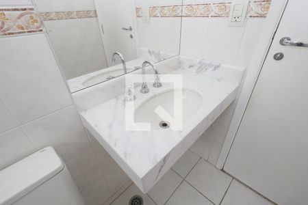 Apartamento à venda com 97m², 3 quartos e 2 vagasDetalhe banheiro