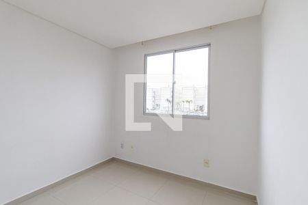 Quarto 1 de apartamento para alugar com 2 quartos, 42m² em Pinheirinho, Curitiba
