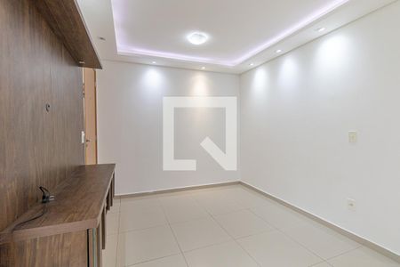 Sala de apartamento para alugar com 2 quartos, 42m² em Pinheirinho, Curitiba