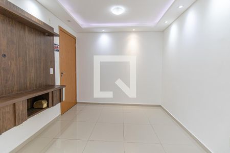 Sala de apartamento para alugar com 2 quartos, 42m² em Pinheirinho, Curitiba