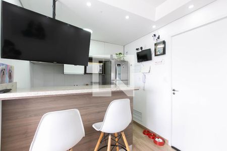 Sala / Cozinha de kitnet/studio à venda com 1 quarto, 24m² em Vila Campanela, São Paulo