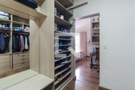 Casa de condomínio à venda com 200m², 2 quartos e 2 vagasCloset