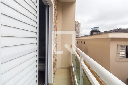 Casa de condomínio à venda com 200m², 2 quartos e 2 vagasVaranda do quarto 1