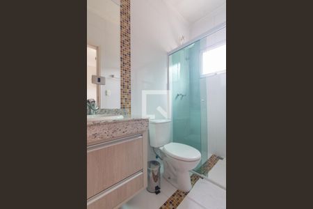 Casa de condomínio à venda com 200m², 2 quartos e 2 vagasBanheiro do quarto 1