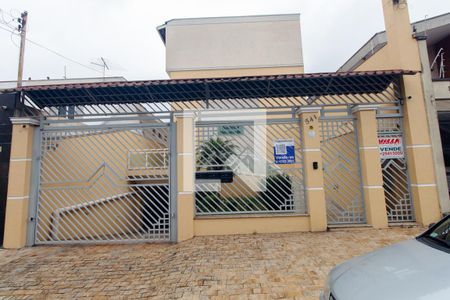 Casa de condomínio à venda com 200m², 2 quartos e 2 vagasFachada