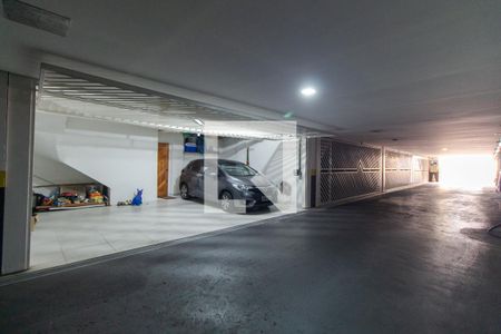 Casa de condomínio à venda com 200m², 2 quartos e 2 vagasGaragem