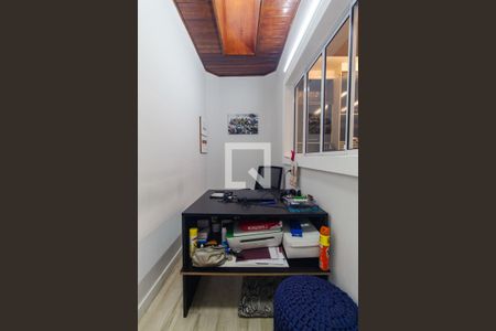 Casa de condomínio à venda com 200m², 2 quartos e 2 vagasEscritório