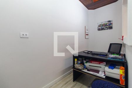 Casa de condomínio à venda com 200m², 2 quartos e 2 vagasEscritório