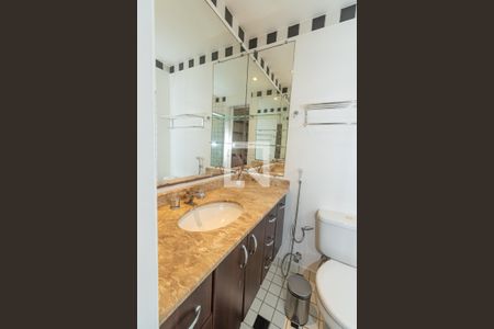 Banheiro da Suíte de apartamento para alugar com 3 quartos, 80m² em Jardim das Paineiras, Campinas