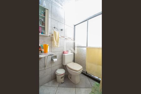 Casa à venda com 137m², 4 quartos e 2 vagasBanheiro Social