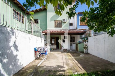 Casa à venda com 137m², 4 quartos e 2 vagasQuintal