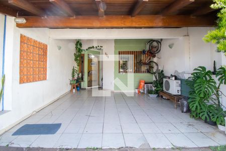 Casa à venda com 137m², 4 quartos e 2 vagasGaragem