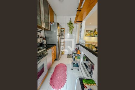 Cozinha de apartamento à venda com 1 quarto, 50m² em Vila Bertioga, São Paulo